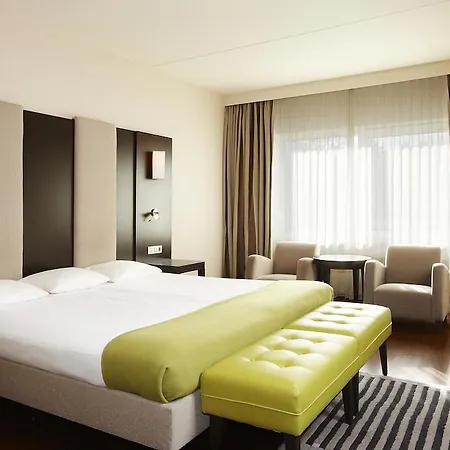 מלון Nh Leidseplein 4*