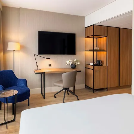Nh Leidseplein מלון 4*