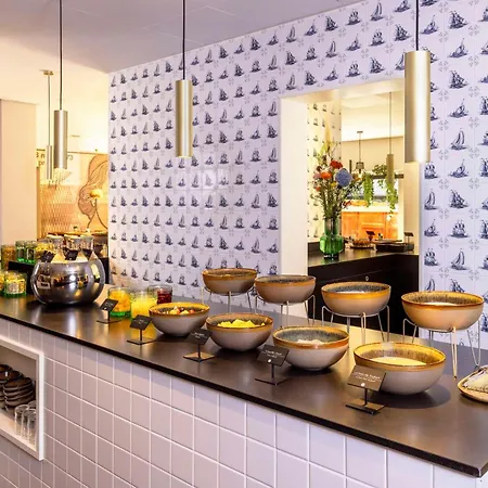 Hotell Nh Leidseplein 4*