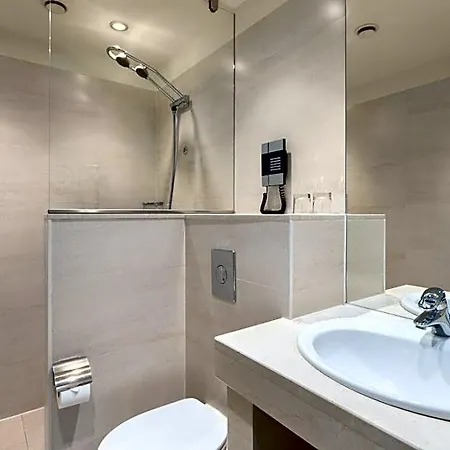 Nh Leidseplein מלון 4*