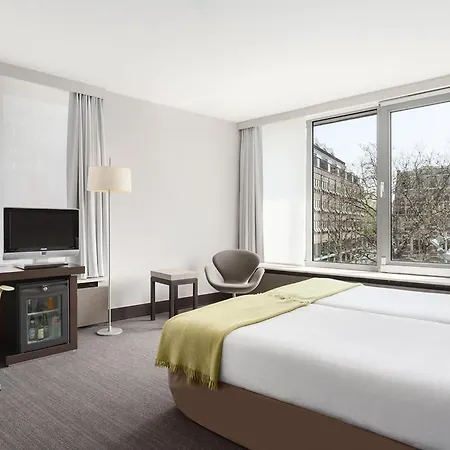 Nh Leidseplein Hotel