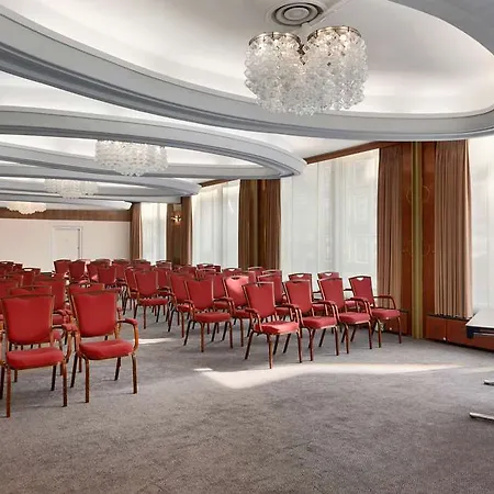 Nh Leidseplein Hotel